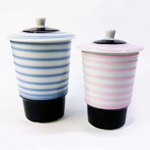 可愛い!ピンク＆水色腰黒ボーダー柄蓋付き長湯呑み2客セット