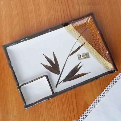 茶塗分け布目笹の葉柄隅仕切り付長角皿/焼き物皿