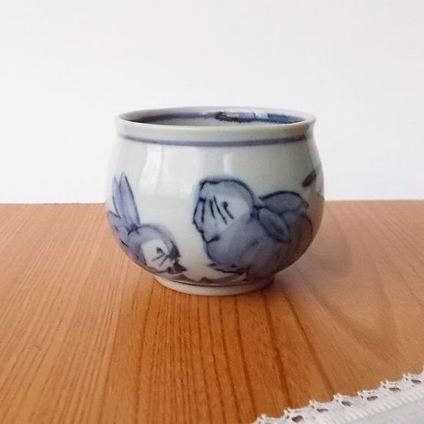 2023干支うさぎ/灰藍染付うさぎさん柄のレトロな丸湯呑み