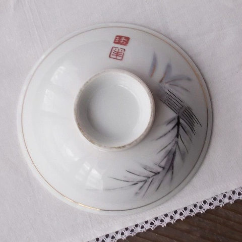 【蓋ファン】蓋付き丼の【蓋だけ】金ライン笹の葉赤浜