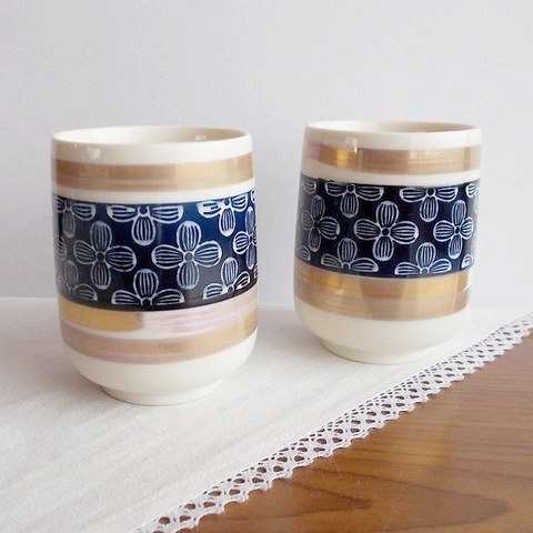 ゴールド刷毛目紺四つ葉柄アイボリー長湯呑み木仙