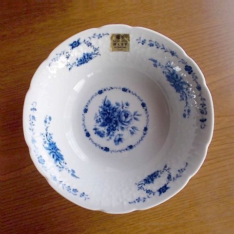 昭和レトロ青ブルー小花ブーケ柄レース反り口円形カレー皿