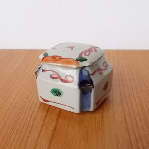 昭和レトロ食器★赤絵蓋付き隅切り四角巾着型薬味入れ