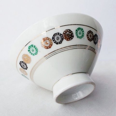 大きいお茶碗をお探しの方へ♪金ライン緑黒金の丸紋が可愛いお茶碗【大平】