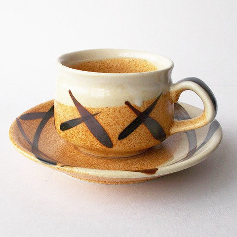 信楽風梨地茜色白釉垂らし和風コーヒーカップ＆ソーサー