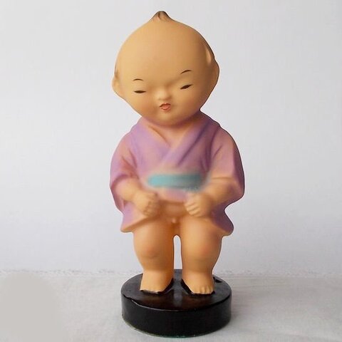 男の子こども陶器製人形【いたずら】