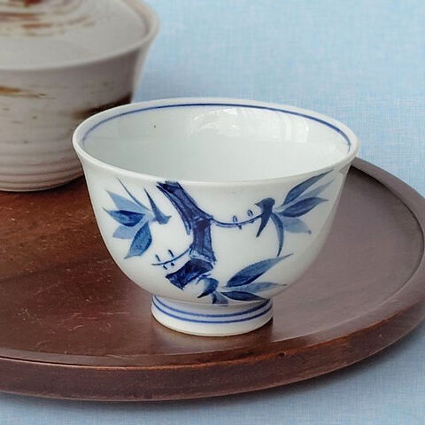 有田焼/玉露煎茶小さ目朝顔形の染付竹林柄湯呑み