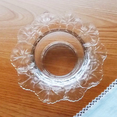 【特価】曽我ガラス/グレープピオーネ葡萄/葉っぱ柄ガラス灰皿