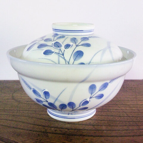 白一珍萩の花図柄のレトロな蓋付き丼