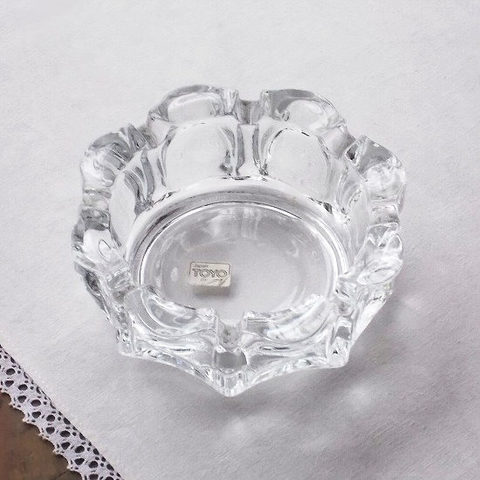 昭和レトロな透明ガラスの灰皿/東洋お花型直径11cm