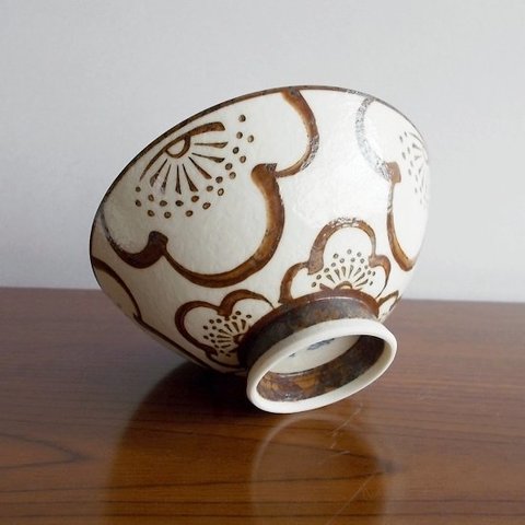 和カフェに似合う♪さび色梅花紋ちらしレトロお茶碗【中平】