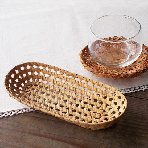 昭和レトロ時代の籐製おしぼり入れ