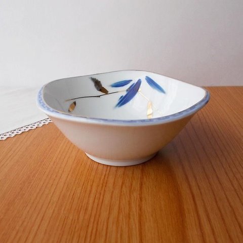 昭和レトロな食器★水色金フチ凹凸柄青笹の葉柄四角小鉢