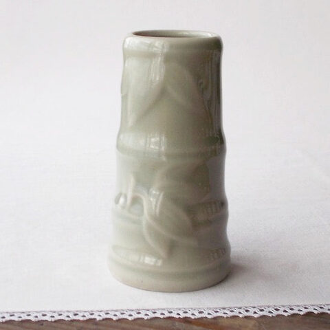 神具/古い時代の榊立て/花立て/青磁白竹モチーフ笹の葉柄