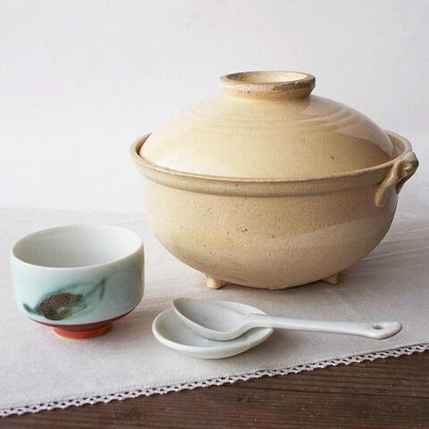 古い時代の土鍋つちなべ/おかゆ鍋/鍋やきうどん/煎じ鍋/行平鍋/植木の鉢カバー