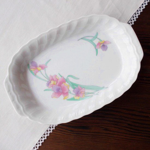 ピンクと紫色の蘭の花図柄の長角型耳付き洋皿yamatoshi china23cm