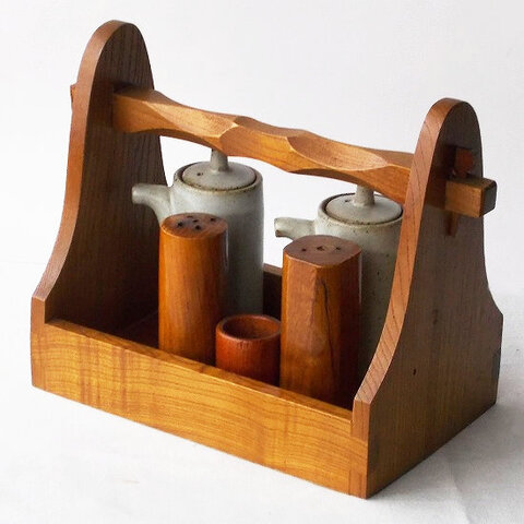 飛騨高山の木製品/5つの調味料入れ付き取っ手木製スタンド