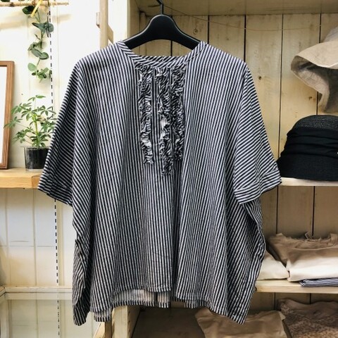 NOUVELLES DU PARADIS フリルワイドブラウス　NVST