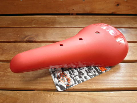 OLD系サドルの商品一覧 | オールドBMXパーツ ◇◇◇ 輝輪業 テル