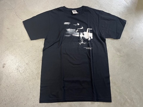 DIRECTION EAST INSPIRE TEE
