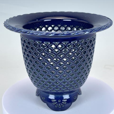 ③天山工房作　縄縁瑠璃菊花紋青海波透かし富貴蘭鉢
