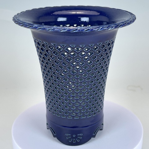 ②天山工房作　縄縁瑠璃菊花紋青海波透かし蘭鉢
