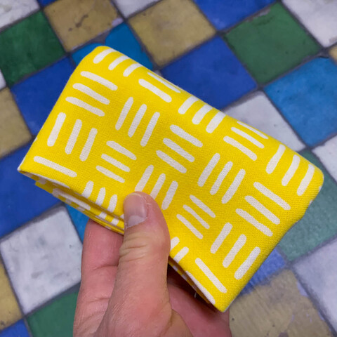 「三崩し」（黄色ver.）|ひとつだけ紛れ込んでいるのが…キュウリ