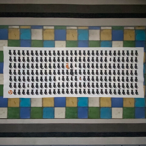 「黒猫（横Ver.）」｜茶色の猫以外にも...少しずつ違う子たちが紛れています