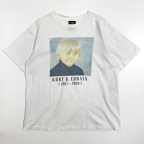 90s KURT COBAIN "CHILD" MEMORIAL Tee.