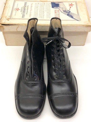 ~40s ROBERTS,JOHNSON&RAND DEAD STOCK LEATHER BOOTS.