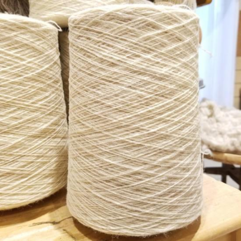 ひつじのめぐみSHOP 国産羊の原毛と生成り毛糸