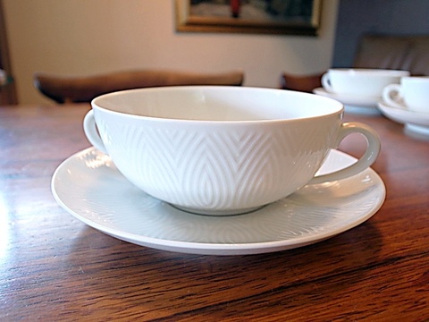 Aluminia/Royal Copenhagen (ｱﾙﾐﾆｱ/ﾛｲﾔﾙｺﾍﾟﾝﾊｰｹﾞﾝ)の商品一覧 | 北欧の