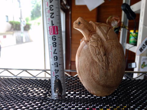  (寄付50円)木彫りのふ化ウミガメ