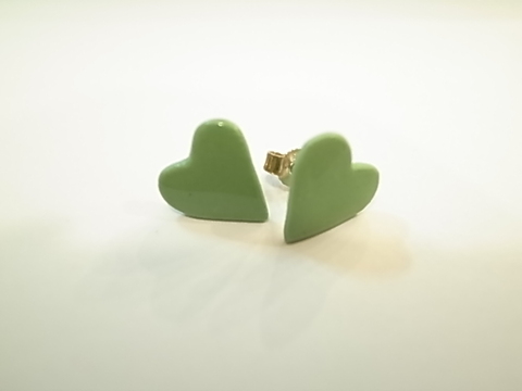 Liebe ハートピアス　グリーン