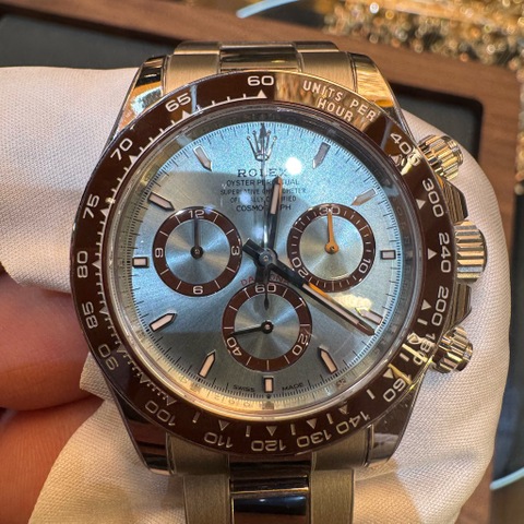 WATCH REVO