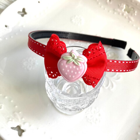 いちごのカチューシャ