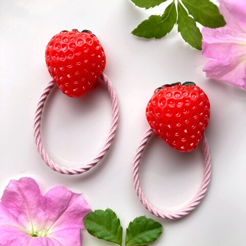 いちごのヘアゴム　2個セット