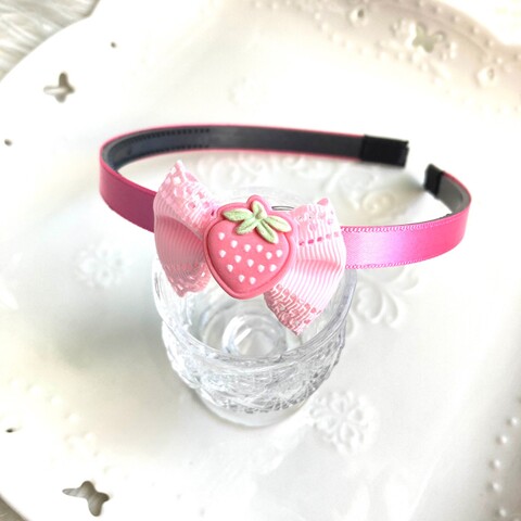 いちごのカチューシャ