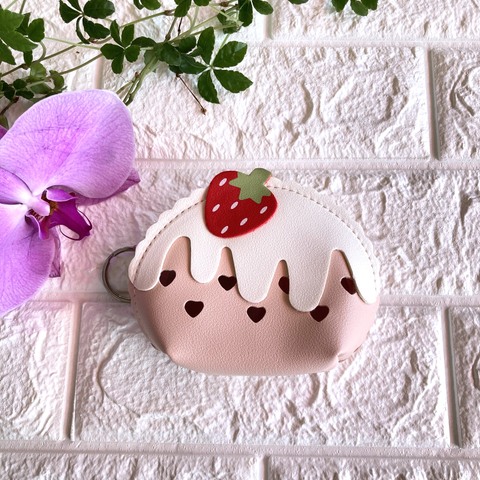 いちごケーキ型のコインケース