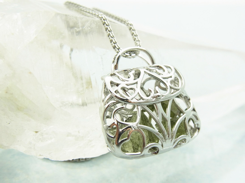 ❤️〜特別出品〜❤️綺麗なグリーン❣️モルダバイト10mmルース