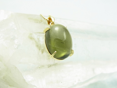 モルダバイト通販専門店 《Zelena》 原石、ルースほか多数