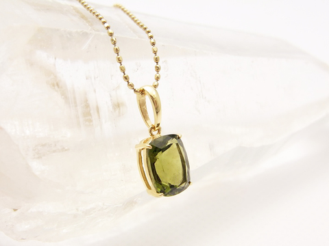 モルダバイト通販専門店 《Zelena》 原石、ルースほか多数