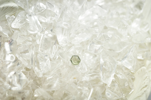 モルダバイト通販専門店 《Zelena》 原石、ルースほか多数